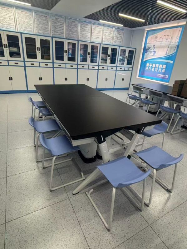 實(shí)驗(yàn)臺